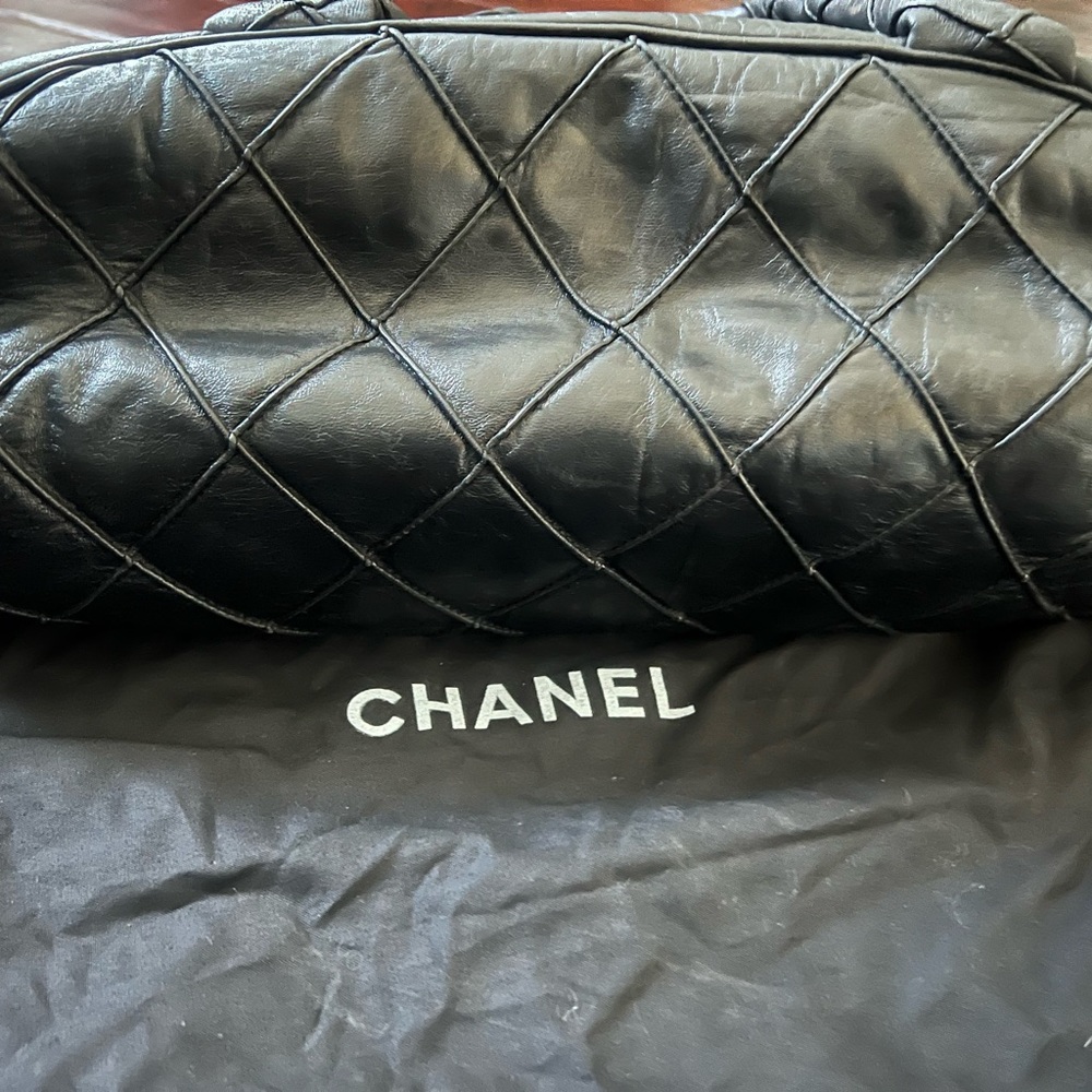 CHANEL Black Quilted Shoulder Bag with Silver Accents - Picture 3 of 7